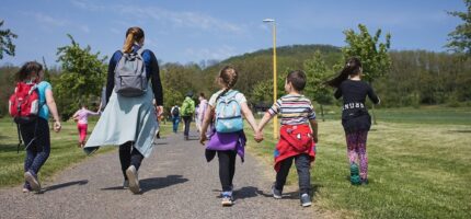Výšlap na horu je vhodný i pro rodiny s dětmi.