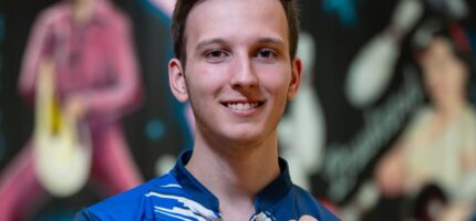 Jaroslav Zapletal po zisku historického titulu juniorského mistra Evropy v bowlingu.