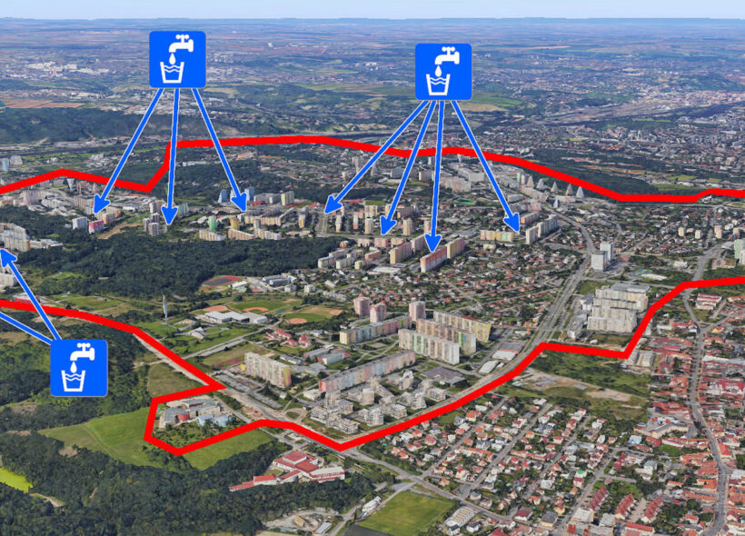 Mapa přehledně ukazuje oblast, kde se během plánované odstávky může projevit omezení dodávky pitné vody. Modré symboly označují místa, na která budou během výluky umístěny cisterny s náhradním zásobováním.