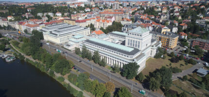 Vodárenské budovy jsou vystavěny v novoklasicistním stylu.