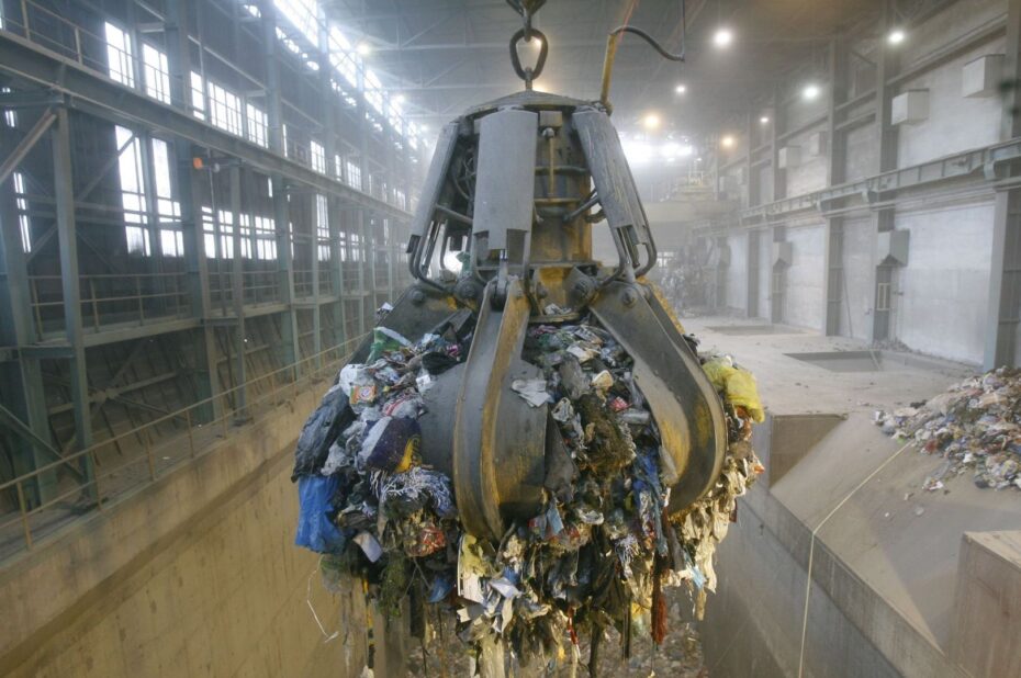 Bomby končí ve směsné odpadu, který se v Malešicích spaluje.
