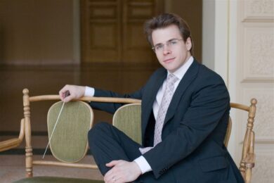 Čestné občanství Prahy 5 získá také Jakub Hrůša, který působí jako šéfdirigent Bamberských symfoniků a  hudební ředitel londýnské Královské opery.