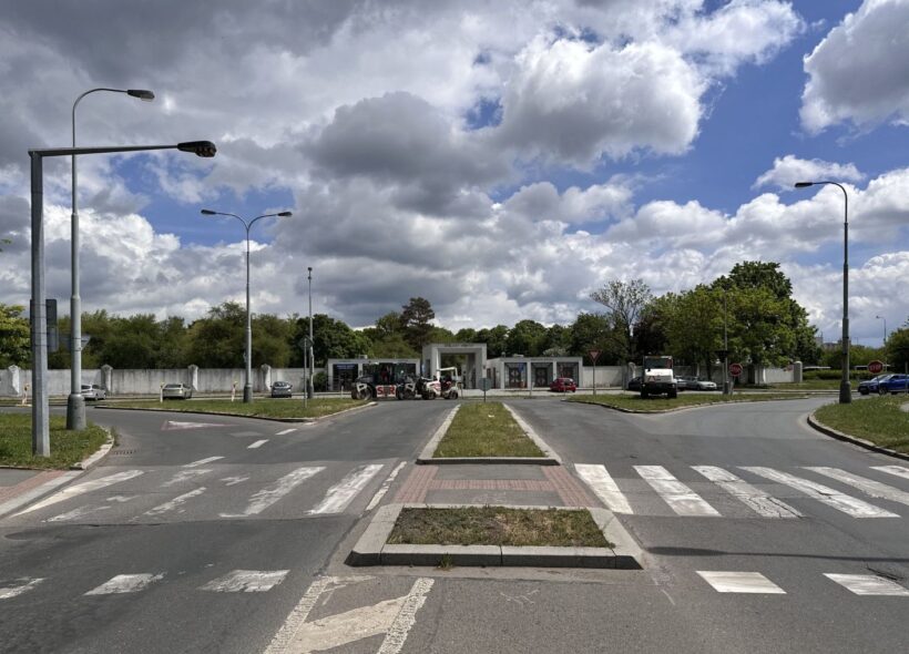 Křižovatka Ďáblická × Žernosecká projde v květnu kompletní obnovou. Uzavírka a kyvadlový provoz zde potrvají deset dní.