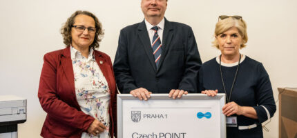 Otevření nového Czech POINTu na Malostranském náměstí. Službu představili zástupci Prahy 1 a Kanceláře Poslanecké sněmovny.
