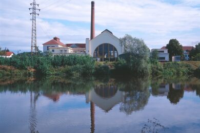 Úpravna vody Káraný patří k nejdůležitějším zdrojům pitné vody pro Prahu. Areál se otevře veřejnosti během akce Káranský vodovodník 2026.
