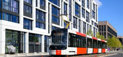 Pražská MHD patří k nejdostupnějším v Evropě. Město nyní obnovuje zvýhodněné jízdné pro lidi v těžké sociální situaci.