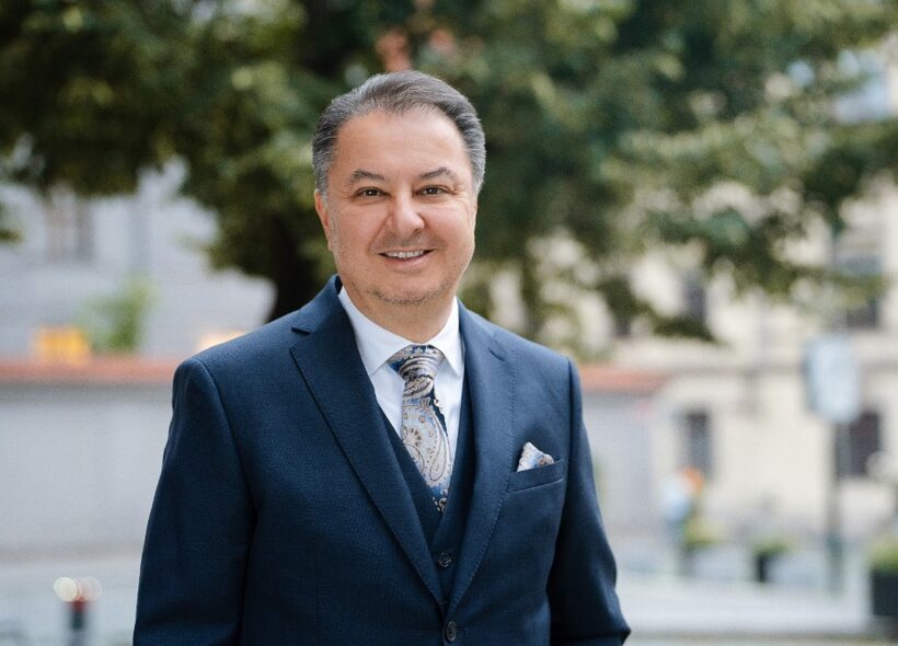 Starosta Prahy 11 Martin Sedeke v ulicích, kde řeší většinu témat svého mandátu.
