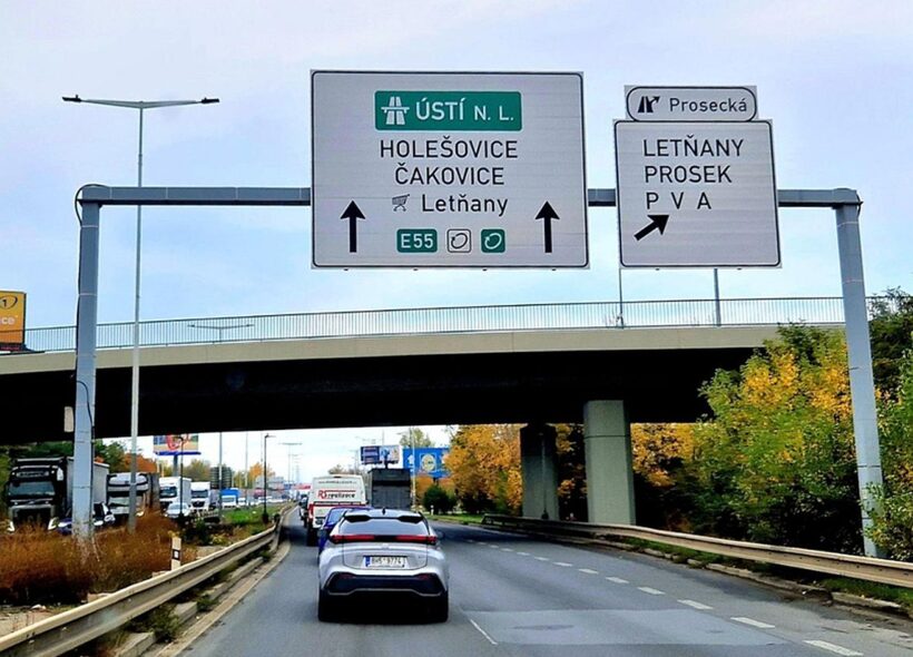 Kbelská ulice, jedna z nejvytíženějších dopravních tepen Prahy, která projde od 2. července rozsáhlou rekonstrukcí.