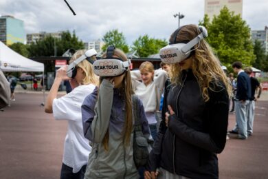Virtuální realita na TechDays: děti si zkoušejí technologie, které budou formovat jejich budoucnost.