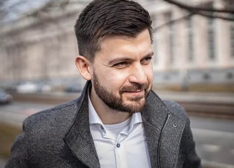 Jan Hušbauer, předseda kontrolního výboru ZHMP, který svolal mimořádné jednání kvůli policejnímu zásahu na pražském magistrátu.