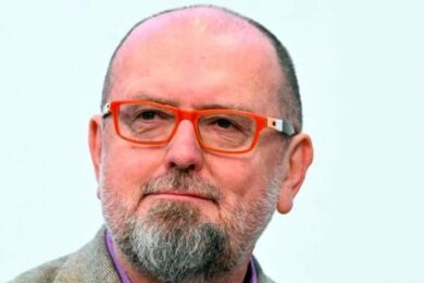 Předseda strany GEN Vojtěch Ryvola, který oznámil kandidaturu do Senátu a vstup strany do komunálních voleb.