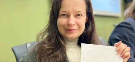 Místostarostka Prahy 3 pro sociální oblast Nikol Kroužek při prezentaci komunitního plánu sociálních služeb. Podle zastupitelů řídí gesci z Českých Budějovic a do Prahy dojíždí jen několik dní v týdnu.