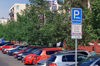 Řidiči si musí nově dávat pozor na dobu parkování.