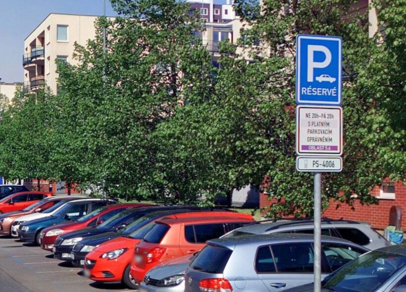 Řidiči si musí nově dávat pozor na dobu parkování.