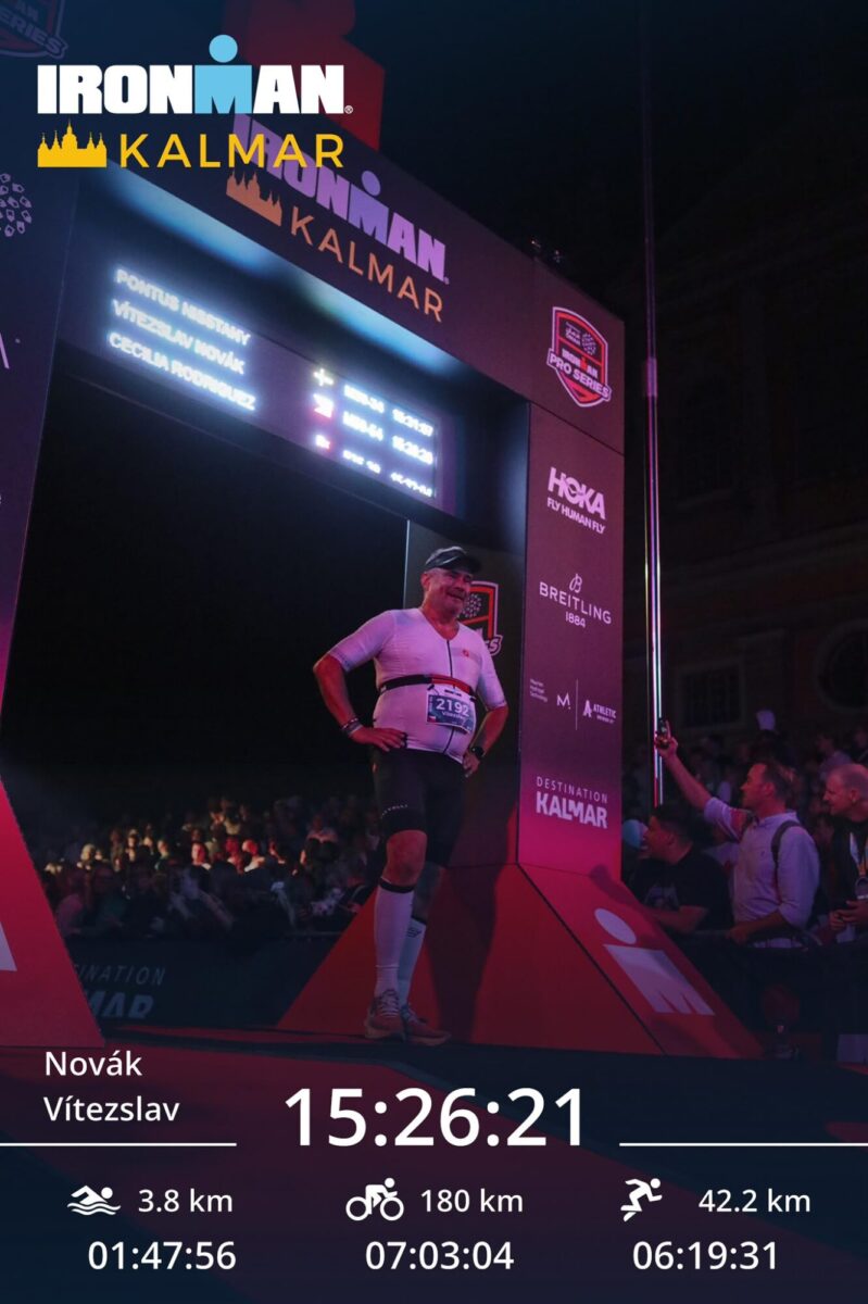 V cíli Ironmanu ve švédském Kalmaru. Těch 15 hodin, 26 minut a 21 sekund mi ukázalo, že ani v 52 letech není pozdě na velké výzvy. A teď mě čeká další  – tentokrát kandidatura na starostu Prahy 8.