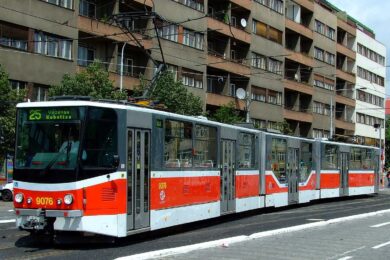 Dočasná nedělní změna vedení tramvajových linek mezi Špejcharem a Hradčanskou se dotkne čtyř linek a přinese i zavedení náhradní linky 38.