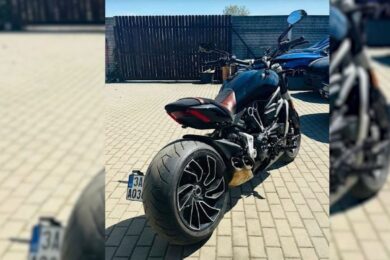 Tento motocykl má v držení neoprávněná osoba.