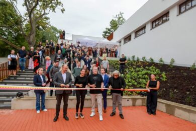 Park U Hradeb v Horské ulici se po rozsáhlé revitalizaci znovu otevřel veřejnosti. Nová kuželna, sportoviště, ohniště i sousedská zahrada mají vrátit život prostoru u historických Novoměstských hradeb.