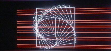 Světelné instalace promění během Signal Festivalu centrum Prahy a Dejvice v galerii pod širým nebem. Od 15. do 18. října se návštěvníci mohou těšit na působivé světelné efekty, magistrát však upozorňuje na možné dopravní komplikace a doporučuje využít MHD.