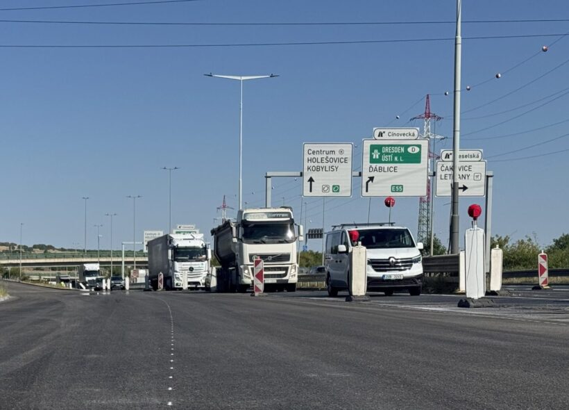 Kbelská patří mezi důležité dopravní tahy na severovýchodě Prahy. Dokončení její rekonstrukce má přinést kvalitnější povrchy a obnovenou infrastrukturu, řidiči však do té doby musí počítat s dočasnými komplikacemi.