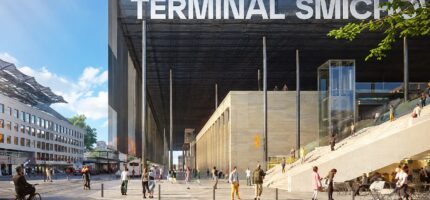 Vizualizace budoucí podoby Terminálu Smíchovské nádraží s autobusovým nádražím nad železničními nástupišti a parkovacím domem P+R.